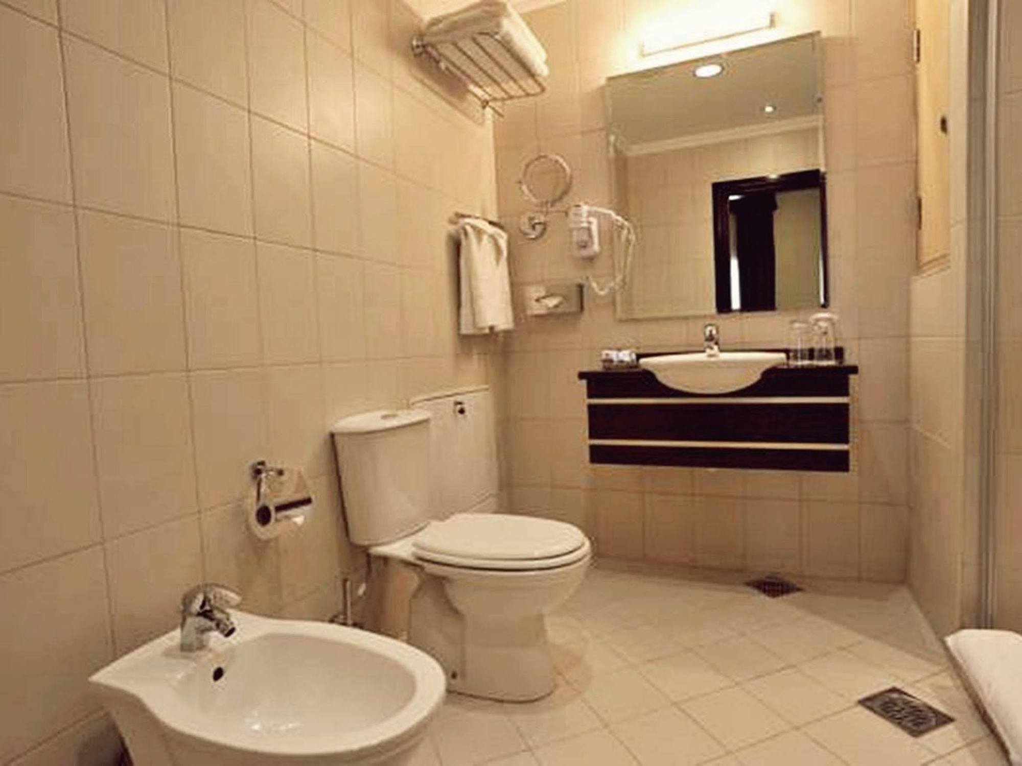 Il Palazzo Hotel And Suites Amman Bagian luar foto